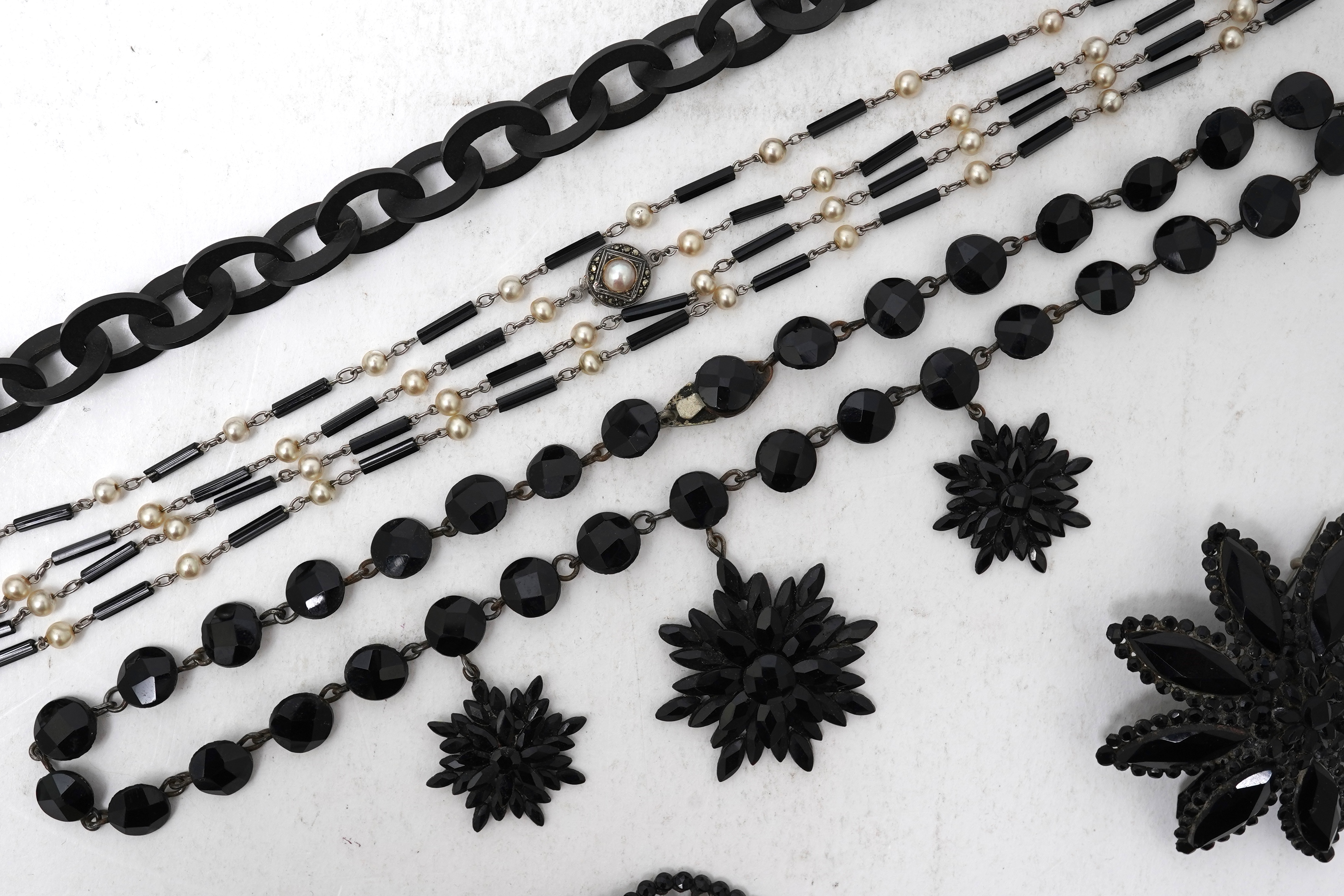 A group of simulant jet jewels, 19th century/early 20th century